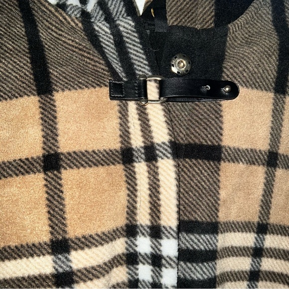Weatherproof Plaid Poncho OS - Picture 6 of 7